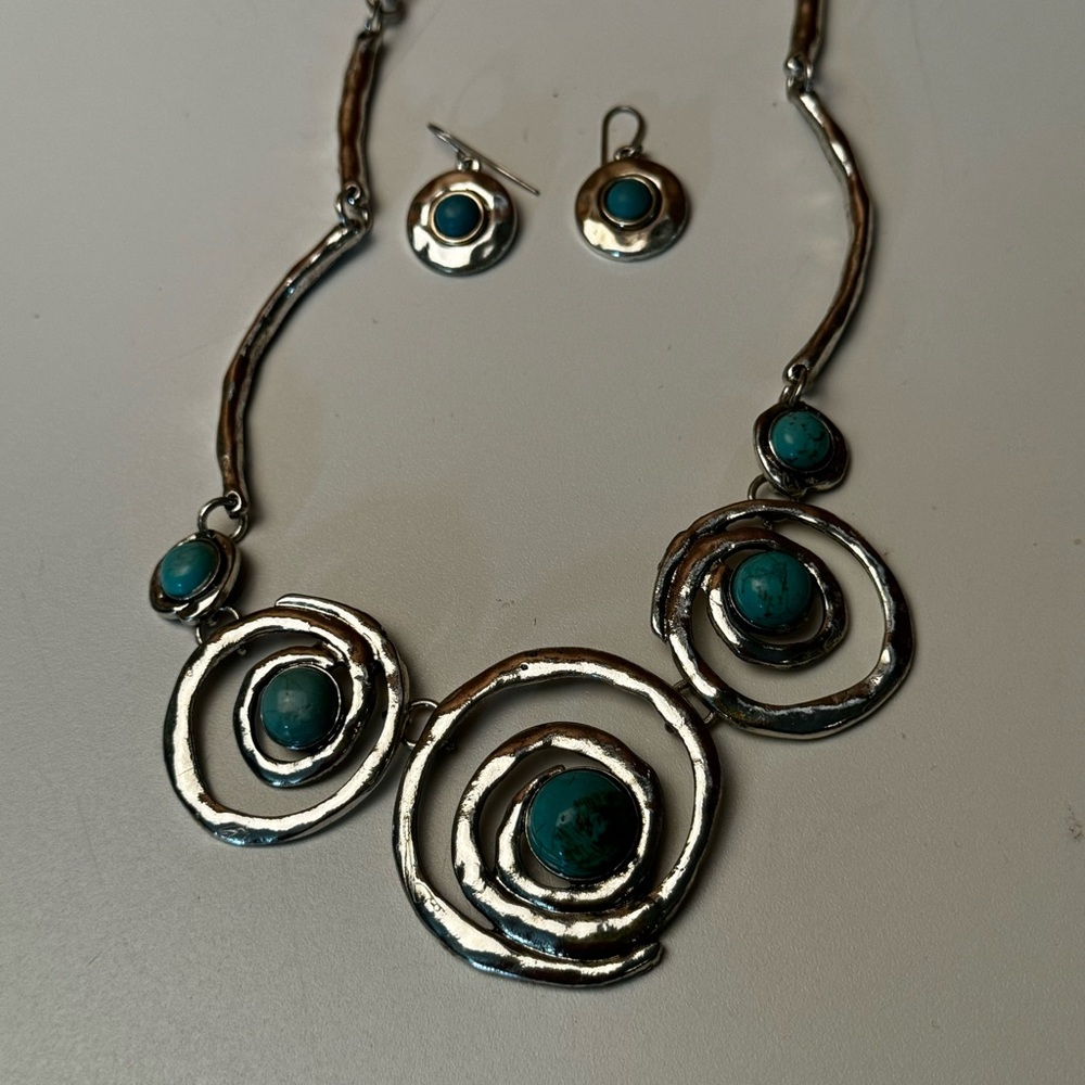 🌻 Costume Jewelry set silver tone spirals and turquoise color necklace earrings